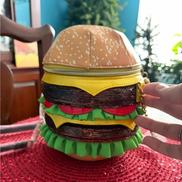 NWOT Betsey Johnson Kitsch Nice Buns Cheeseburger Crossbody - Picture 12 of 14